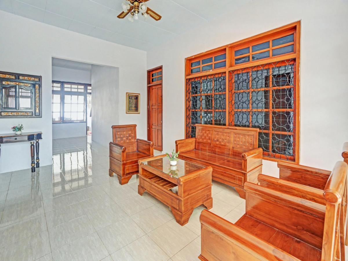 Hotel Oyo 90344 Wijayanti Banyuwangi  Exteriér fotografie