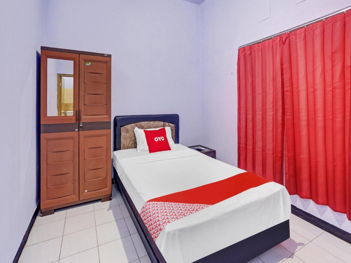 Hotel Oyo 90344 Wijayanti Banyuwangi  Exteriér fotografie