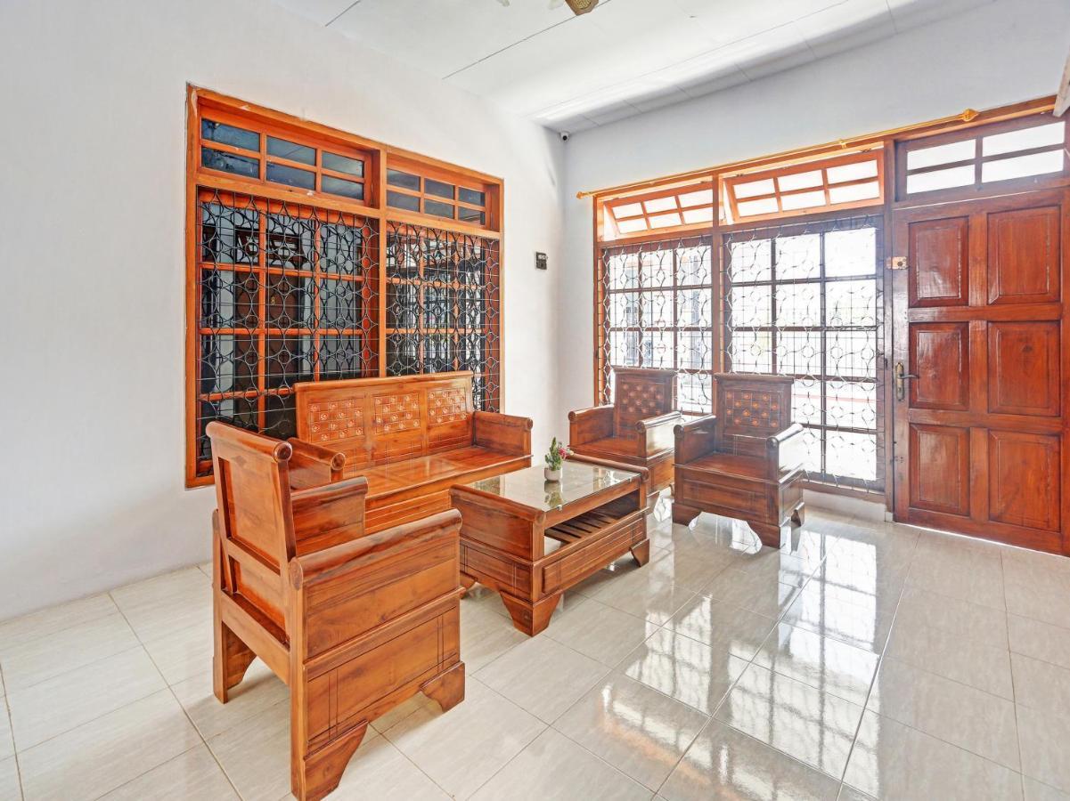 Hotel Oyo 90344 Wijayanti Banyuwangi  Exteriér fotografie