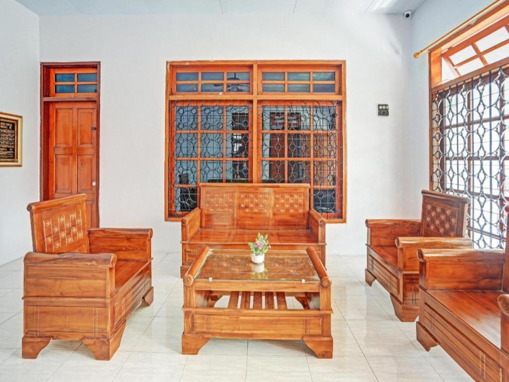 Hotel Oyo 90344 Wijayanti Banyuwangi  Exteriér fotografie